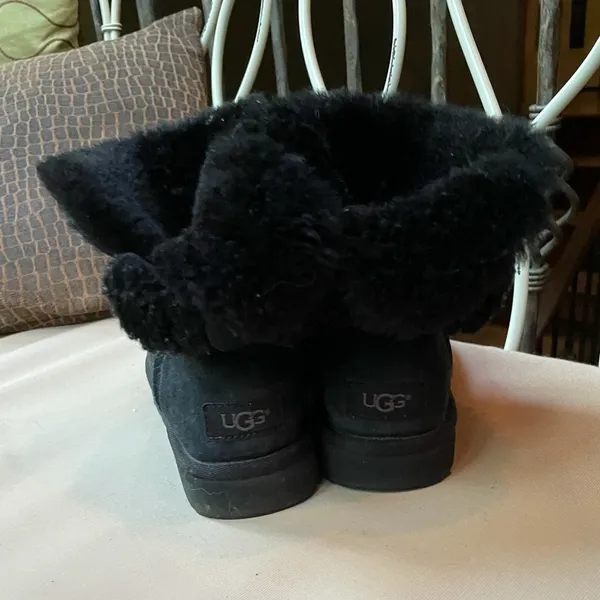 UGG‎ Arielle Bailey Fur Bow Black Boots Size 6 - Image 5