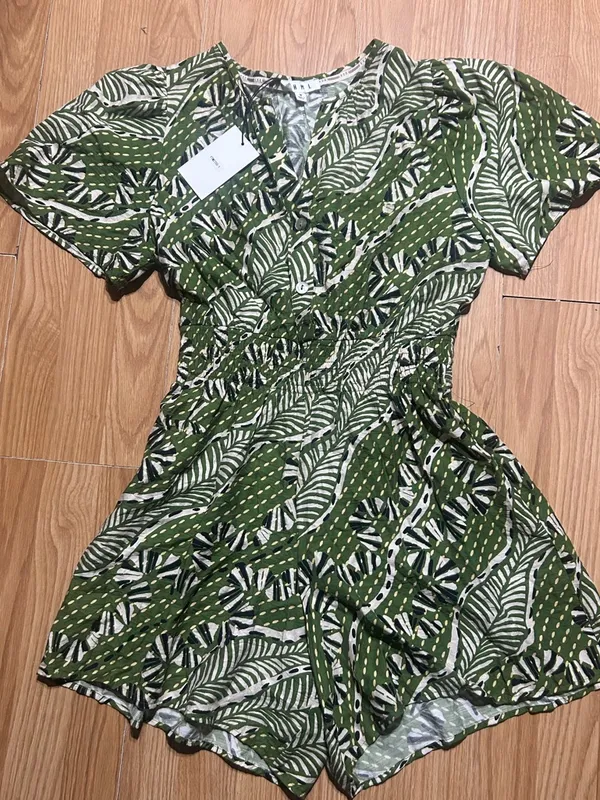 NWT ladies med tropical green white stretch romper - Image 3