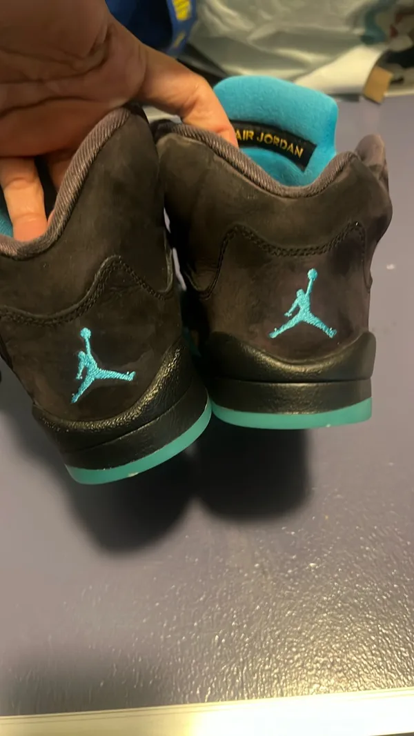 7Y / Sz 8 Women’s JORDAN AIR JORDAN 5 RETRO 'AQUA - Image 7