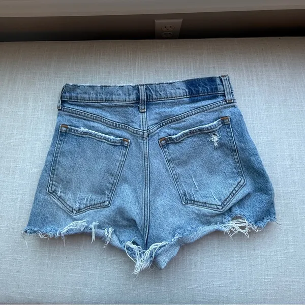 Abercrombie High Rise Mom Short - Image 6