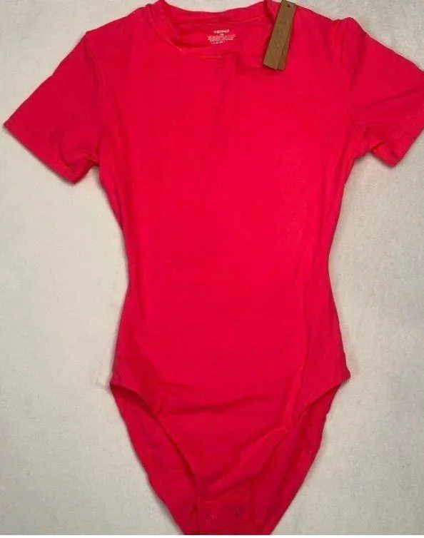 SKIMS LIMITED EDITION!! T-Shirt Bodysuit NWT - Image 3