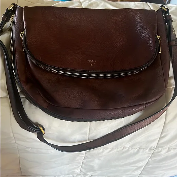 Fossil Preston Brown Leather crossbody Bag with expandable zipper & Flap… - Image 3