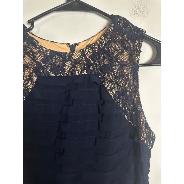 Adrianna Papell‎ Navy Blue Lace Yoke Tiered Ruffle Sheath Cocktail Dress Size 2 - Image 2