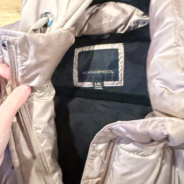 Weatherproof Women’s Hooded Puffer Vest Taupe size Large - Image 4