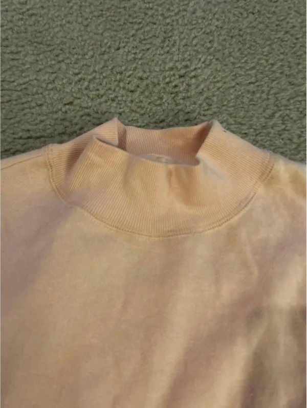 D18 Sweater top salmon color size large high neck comfy - Image 3