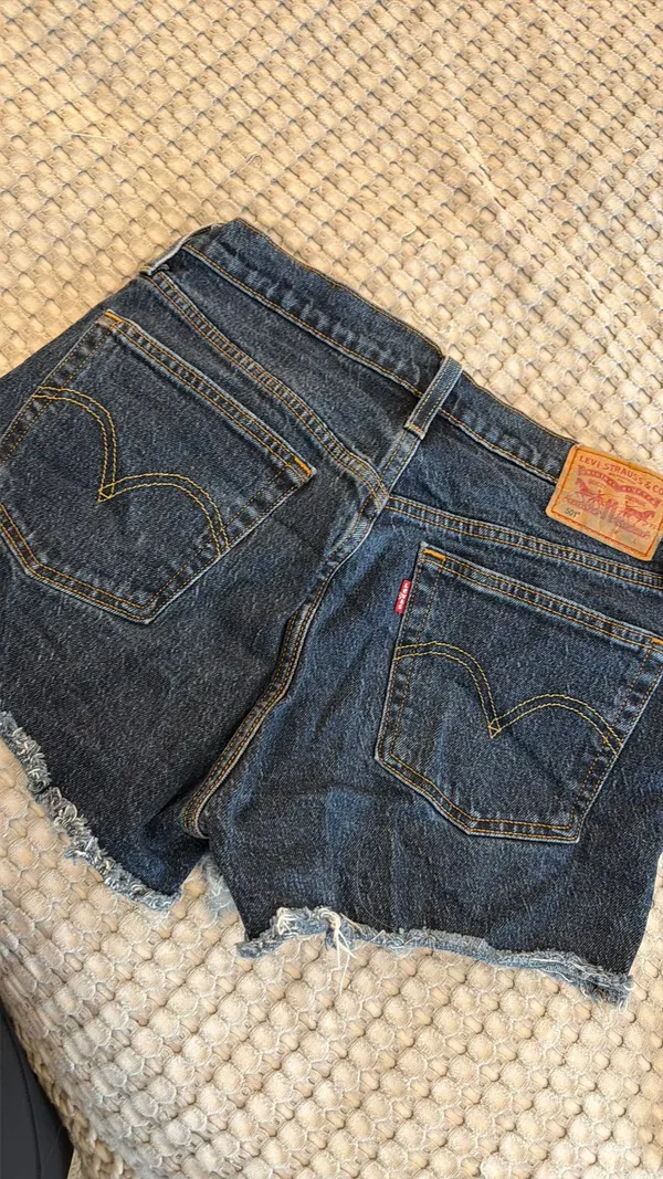 Levi's 501 Shorts - Image 4