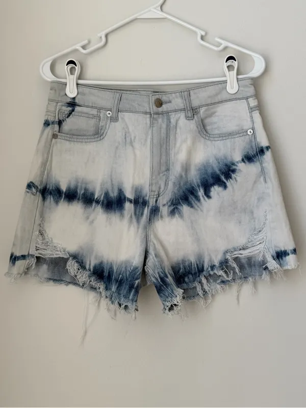 American Eagle Tie Dye Highest Rise Mom Jean Shorts Size 8 - Image 2