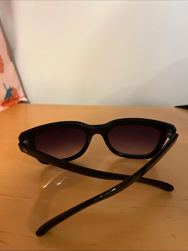 Simply Vera by Vera Wang Sunglasses - Image 6