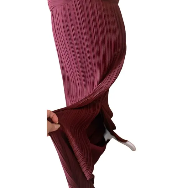 Lulu's Compelling Poise Burgundy Plisse Cutout Sleeveless Gown‎ Size Large NWOT - Image 4
