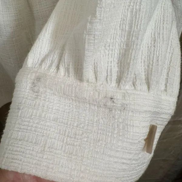 LOFT Ivory Cream Textured Peplum Button Wrist Top Blouse‎ Med NWT - Image 5
