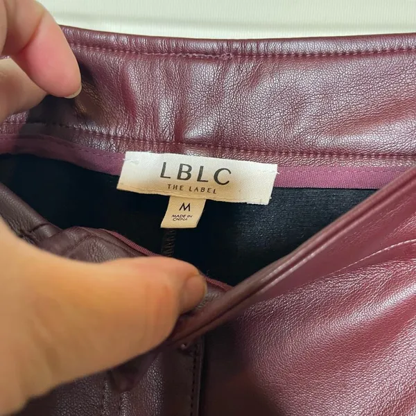 LBLC THE LABEL Jen Faux Leather Cropped Pants in Elderberry burgundy sz M - Image 6