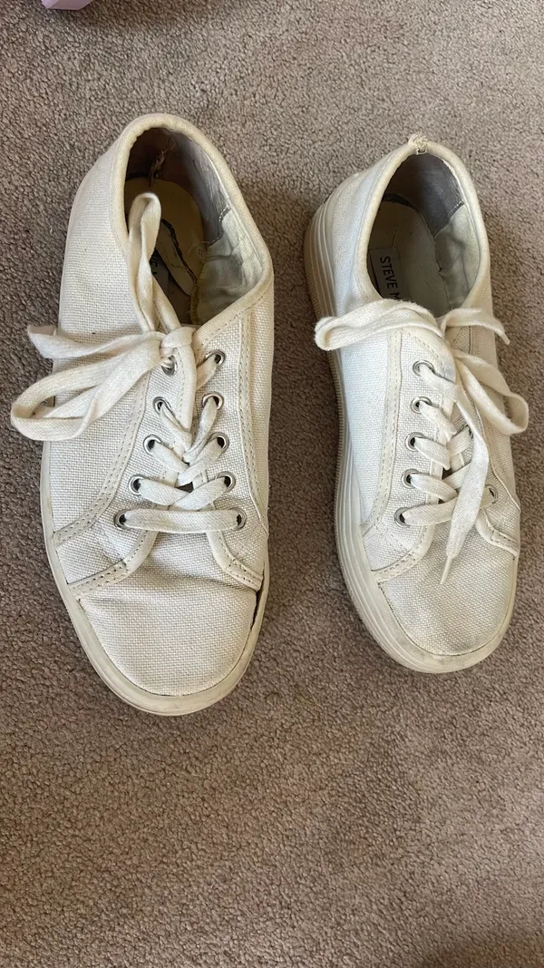 Steve Madden Sneakers - Image 3