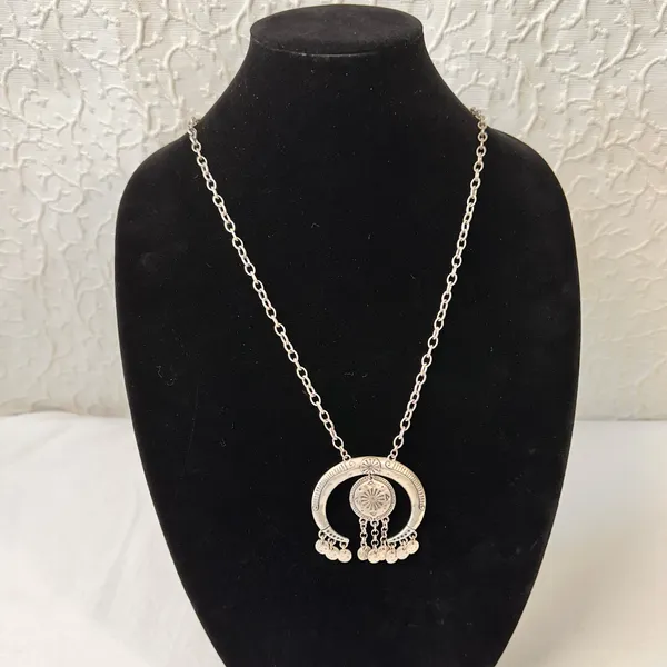 Karma Bella Women's Necklace Vintage Silver Tone Metal Western Cowgirl Hippy - Image 2