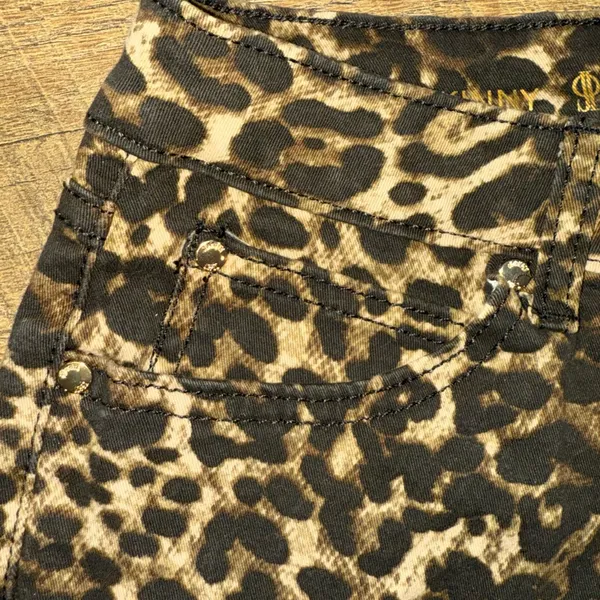 Jennifer Lopez Cheetah Print Skinny Jeans - Image 5