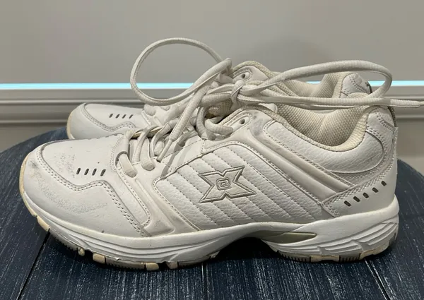 Ladies Active Sneakers White Size 8 - Image 4