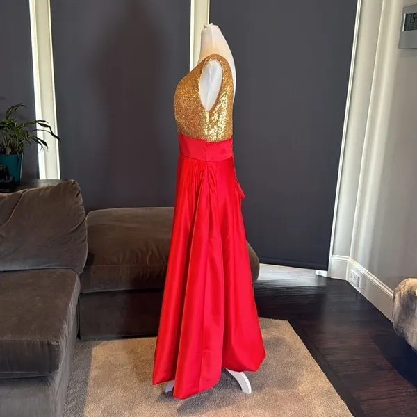 Women’s Gold Sequined Deep V-Neck Red Satin Full Length Prom Party Dress Size M - Image 6