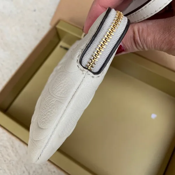 Authentic COACH EMBOSSED LOGO ZIP WALLET /2 CHARMS❤️❤️‍🔥 - Image 7