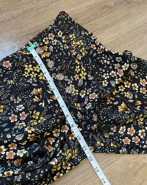 wide leg pants floral button detail boho women’s size XS - Image 13