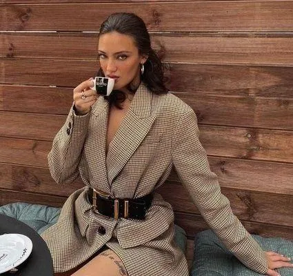 Zara Oversized Blazer - Image 4