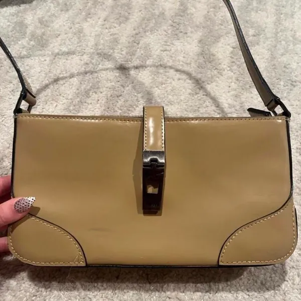 Guess Y2k Shoulder Bag - Image 7