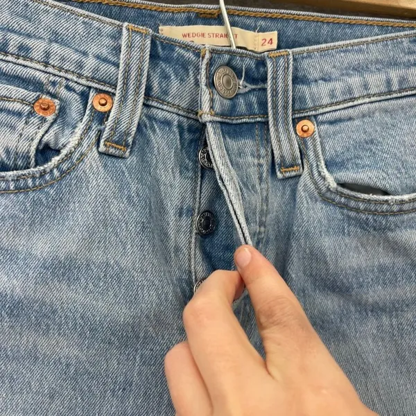 Levis Jeans Womens 24 Light Blue Wedgie Straight Distressed Button Fly Raw Hem - Image 12