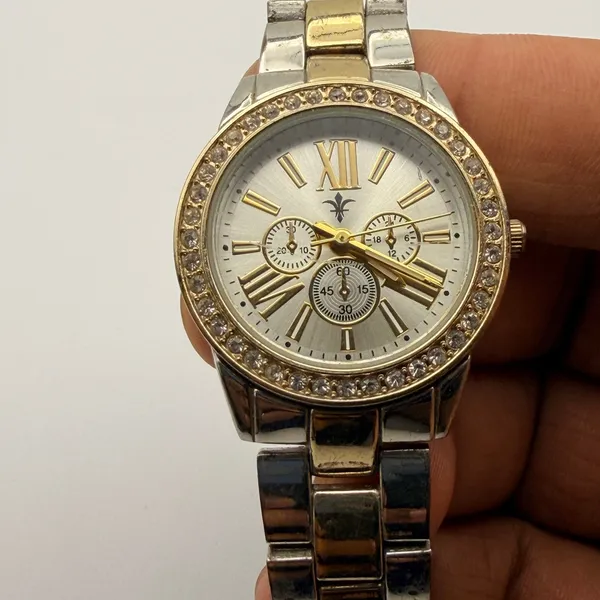 Elegant Kim Rogers Two-Tone Crystal Bezel Fashion Watch Working New Battery - Image 6