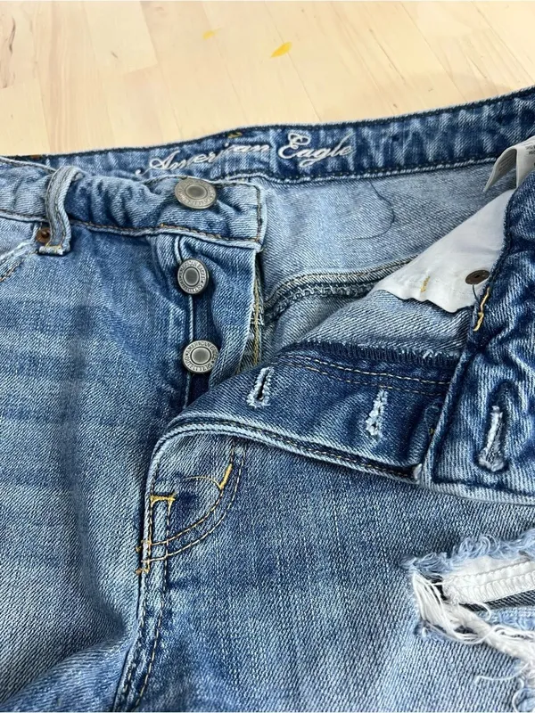 American Eagle Denim Shorts Women Size 8 Blue Distressed Button Fly Y2K Cutoff - Image 14
