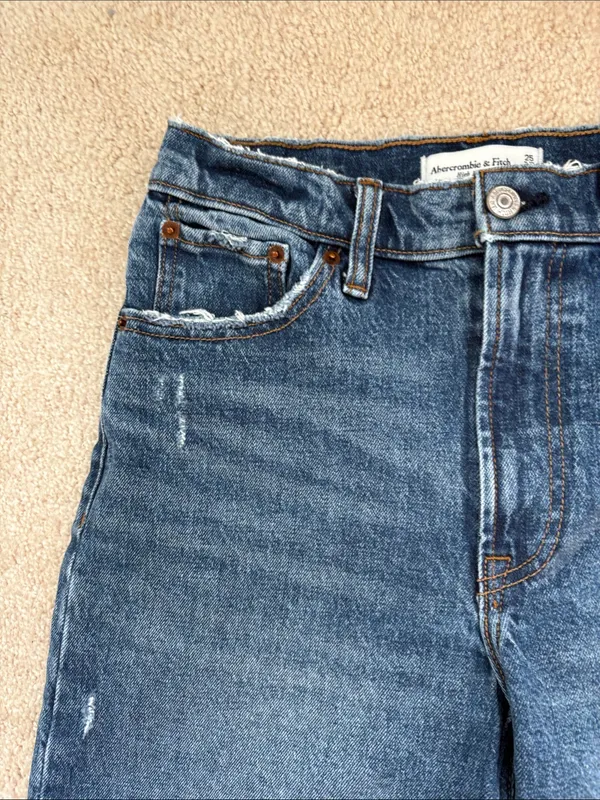 Abercrombie & Fitch High Rise 7 in Denim Shorts | High Rise Shorts | Size 25/0 - Image 2