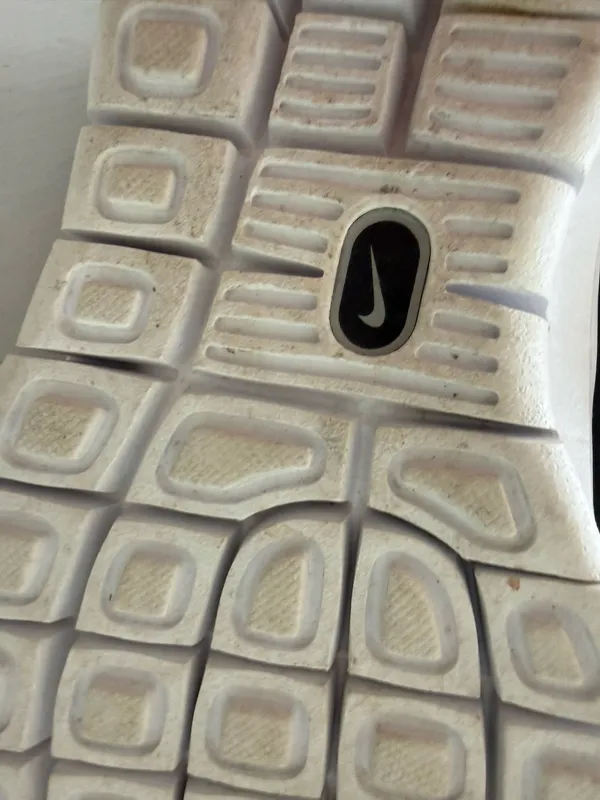 Nike Running Shoes size 6 - Image 8