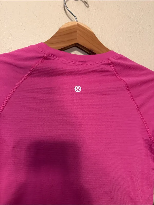 Lululemon swiftly top size 4 bright pink - Image 5