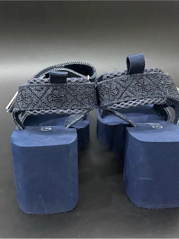 GUESS Dawsin Denim Rhinestone Embellished Straps EVA Soles Wedge Sandals Size 6 - Image 6