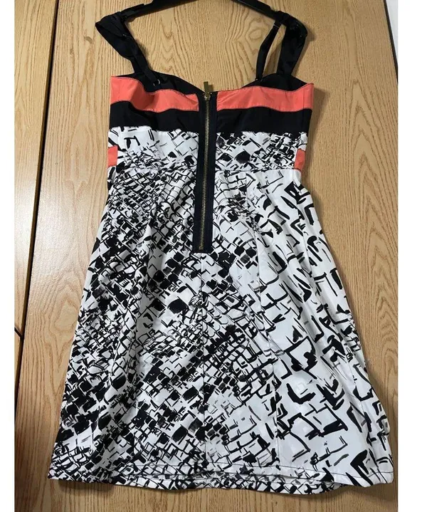 B30 Women’s Vintage Guess Lightweight Print Dress Pink Black White size Xs - Image 3