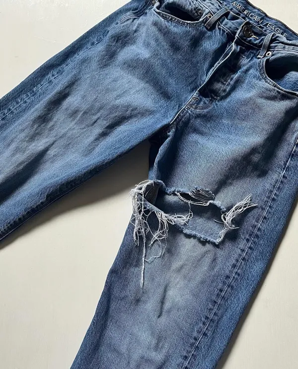 American Eagle 90s boyfriend jeans - Image 2