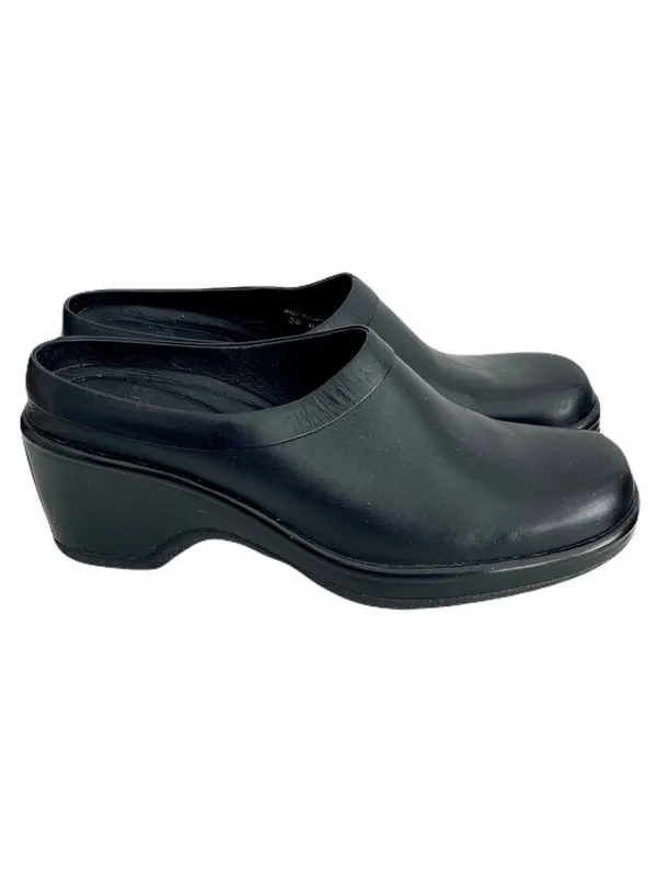 Dansko Black Smooth Leather Slip On Mules Clogs Wedges, Size 41 - Image 2