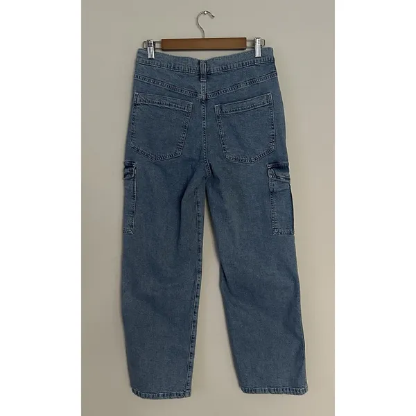 Gap 90s Loose Mid-Rise Cargo Jeans, Size 28 (6R), Light Blue Denim, Straight Leg - Image 6