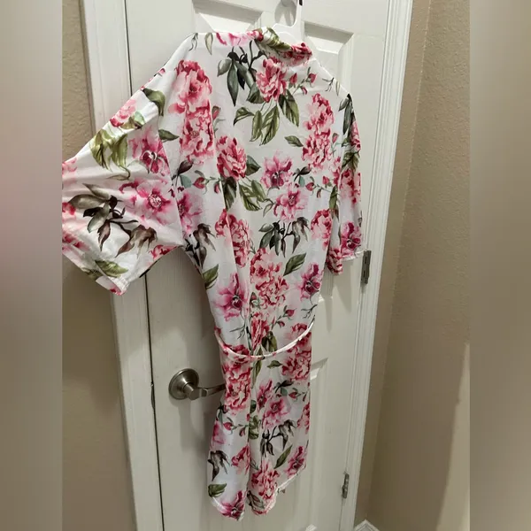 Show Me Your MuMu floral Robe Size Small - Image 13