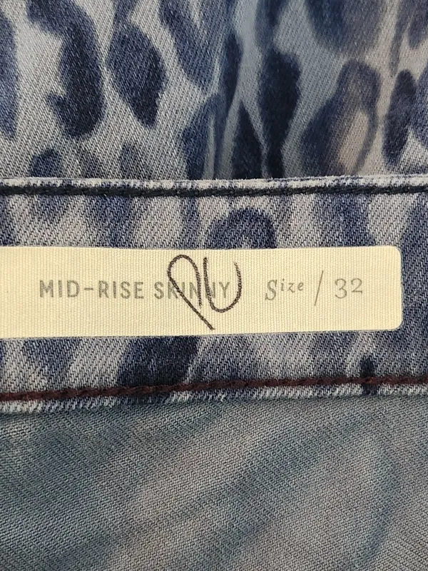 Pilcro Blue Leopard Print Mid-Rise Skinny Jeans Size 32/Size 14 - Image 11