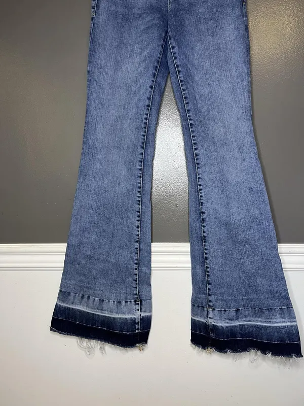 Good American Good Legs Flare Jeans Womens 6/28 Medium Wash Frayed Hem Denim - Image 3