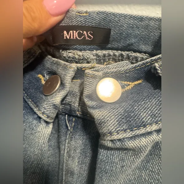 Micas Wide-Leg Denim Jeans - Image 4