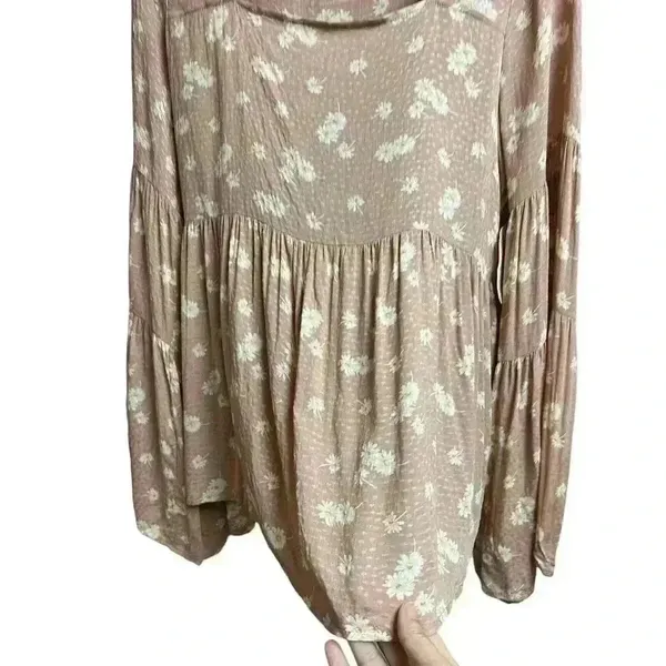 Altar'd State Flared Sleeve Floral Blouse Boho Style Women's Size Medium - Image 5