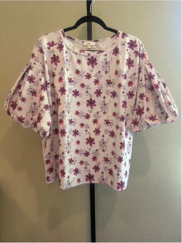Easel Floral Print Bubble Sleeve Top in Lilac Size S - Image 2