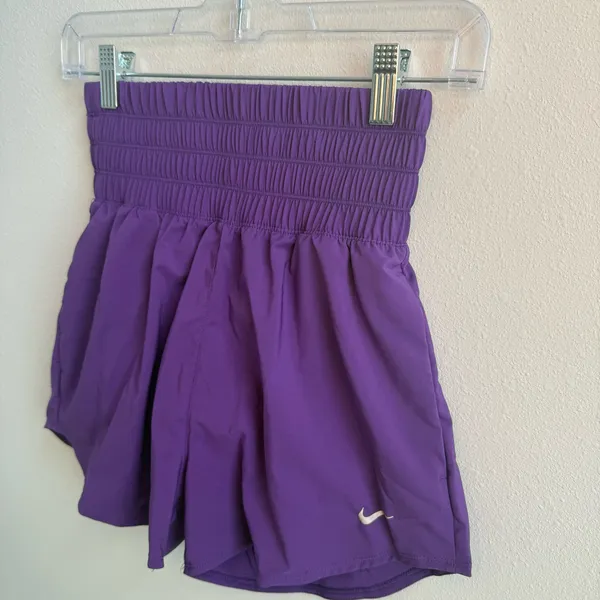 Nike High-Waisted Dri-FIT Shorts 3" Brief Lined - Image 3