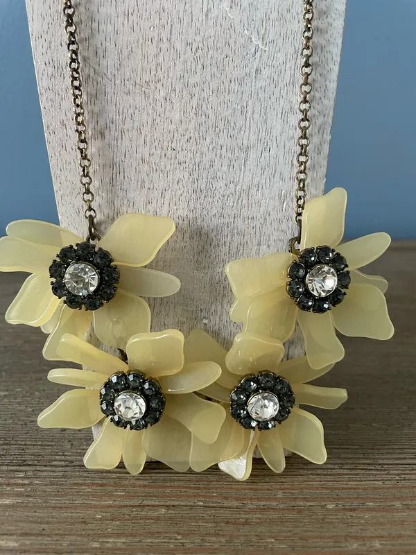 Chunky Pale Yellow Flowers with Crystal Rhinestones Necklace Boho Vintage-Style - Image 2