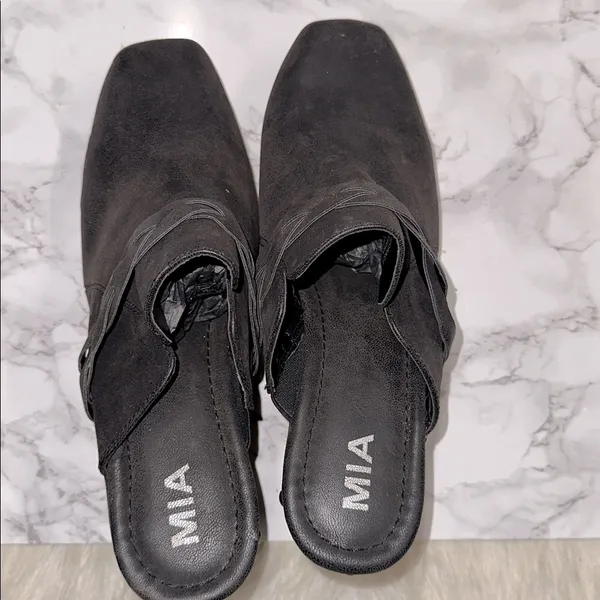 MIA Black studded Mules size 10M - Image 10