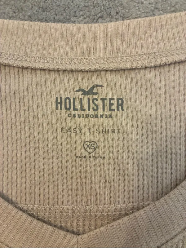 Hollister Women's Cream Waffle-Knit Long Sleeve Top Size XSMALL - Image 3