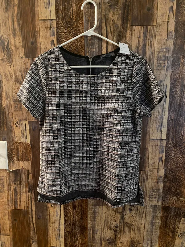 Belle by Beldini NWT women's short sleeve blouse size small. Stripped Q36 - Image 2