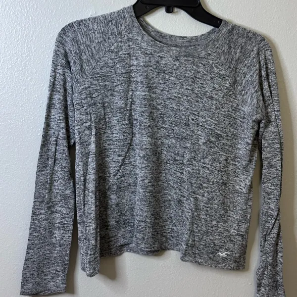 Hollister Women Must Have Collection Gray Longsleeve Shirt Size‎ XS - Image 2