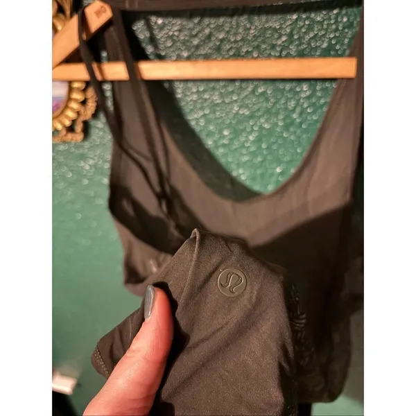 Lululemon Shirt Womens Medium Dark Green Spaghetti Strap Mesh Lightweight Tank T - Image 3