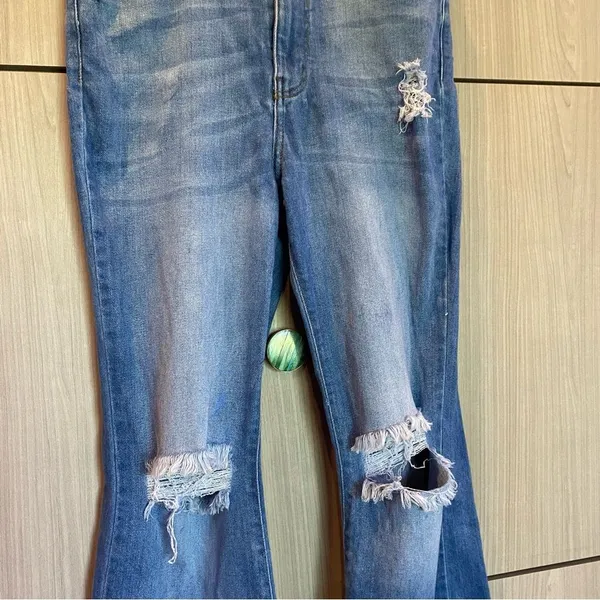 Vibrant Distressed Flare Jeans Medium Wash Size 15 / 31 Boho Hippie - Image 4