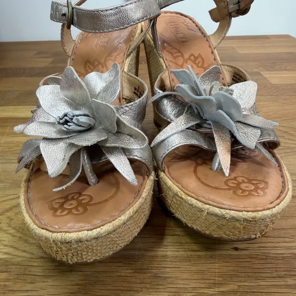 Born Metallic Flower Embellished Wedge Sandals Women's 6 Open Toe 4" Heel - Image 3